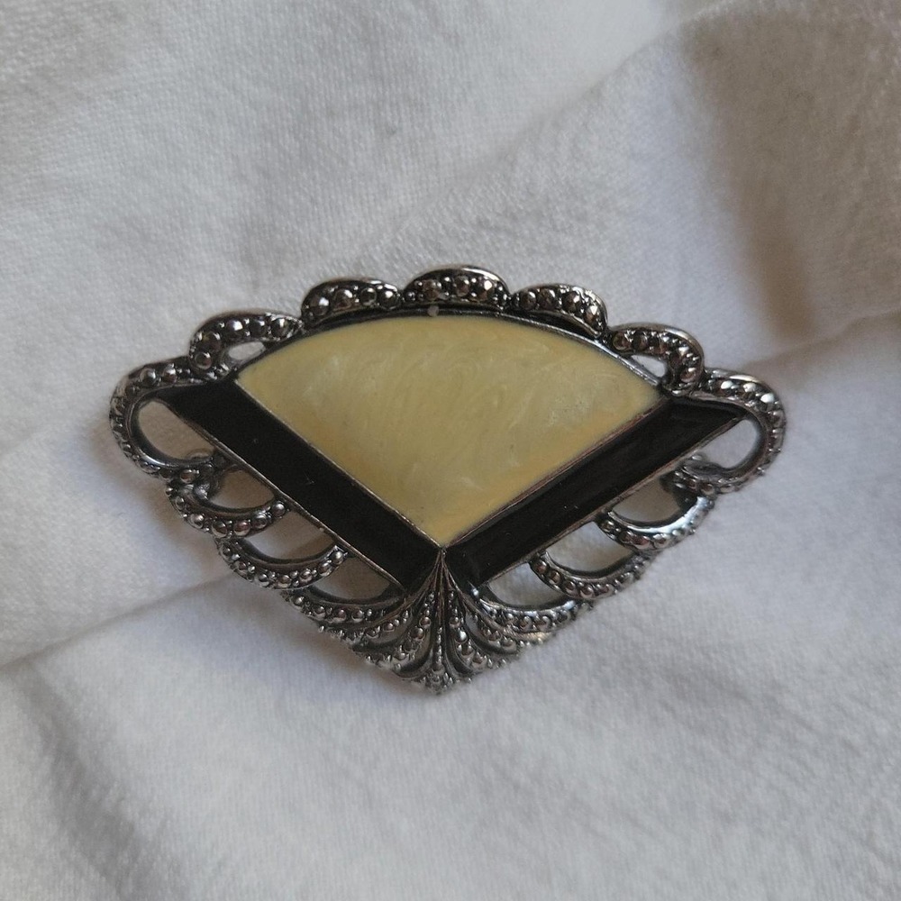 Vintage Art Deco Fan Enamel Brooch Pin Silver Tone Black Cream Avon Goth